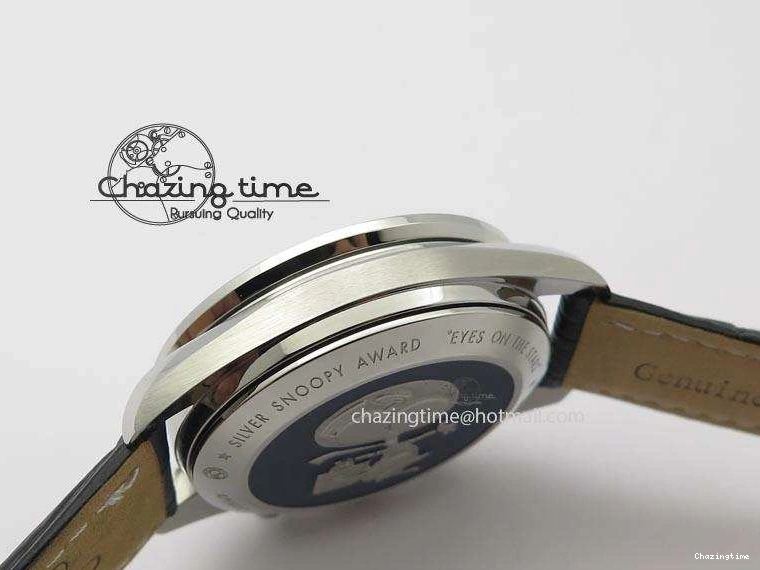 1228 Vibrant Speedmaster JHF SS Snoopy Award 45th Anniversary White Dial On Black Leather Strap 8238